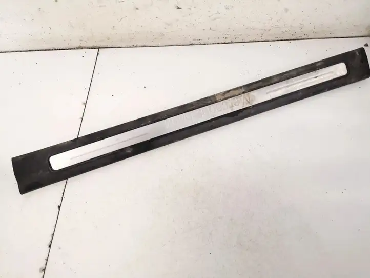 Mercedes-Benz A W169 (2004 - 2012)  a1696801174 Отделка переднего порога (внутренняя)