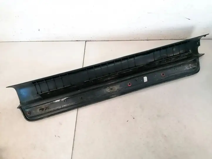 Toyota Avensis T250 (2003 - 2006) 6791305040 Внутренняя отделка переднего порога — фото 3