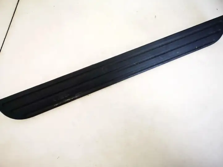 Toyota RAV 4 (XA30) (2006 - 2016) 6791142030 Внутренняя отделка переднего порога — фото 1