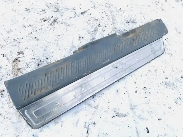 Hyundai Santa Fe (2000 - 2005) x8587126010 Внутренняя отделка переднего порога — фото 1