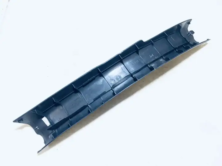 Toyota Yaris (2005 - 2009) 679170d060 Внутренняя отделка заднего порога — фото 2