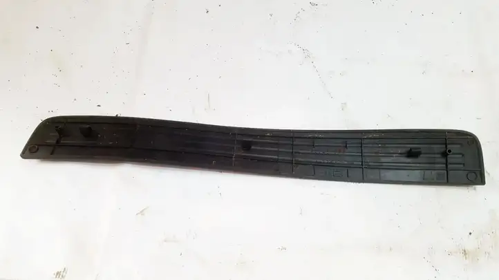 Toyota Prius (XW20) (2003 - 2009) 6791147020 Внутренняя отделка переднего порога — фото 2