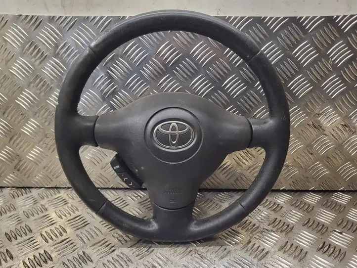 Toyota Yaris Verso (1999 - 2005) Руль — фото 1