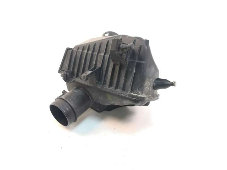 1022318 Nissan Qashqai Oro filtro dėžė