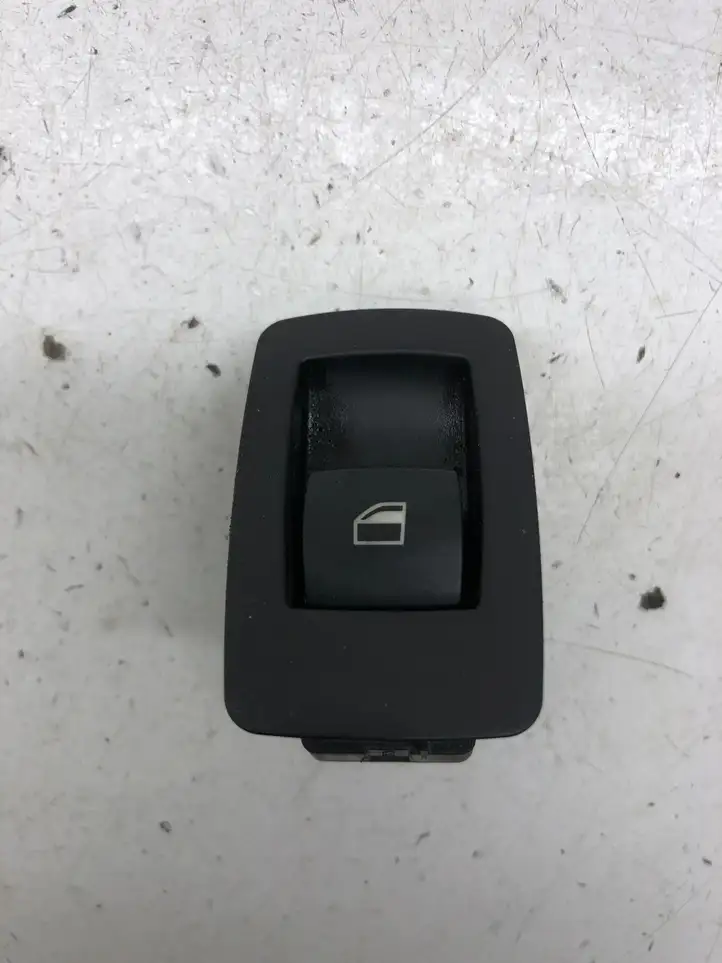BMW X5 E70 (2006 - 2013) 15939900 Кнопка стеклоподъемников — фото 1