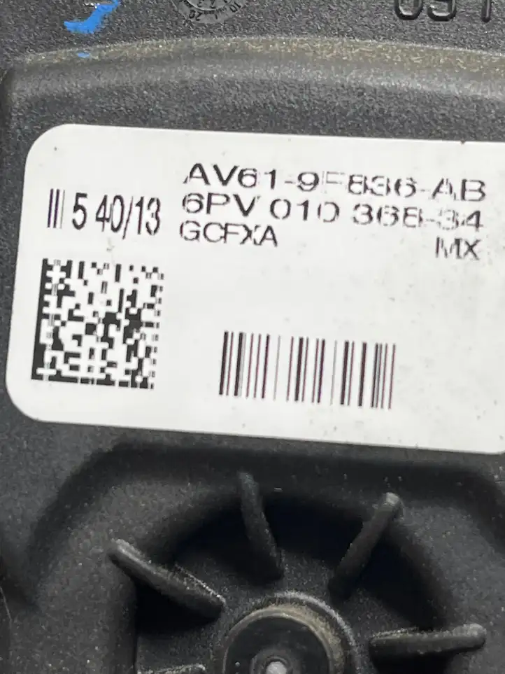 Ford Focus Grand C-MAX (2010 - 2019) AV619F836AB Педаль акселератора — фото 3