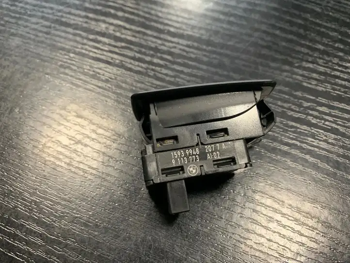 BMW 5 E60 E61 (2004 - 2010) 15939948 Кнопка стеклоподъемников — фото 2