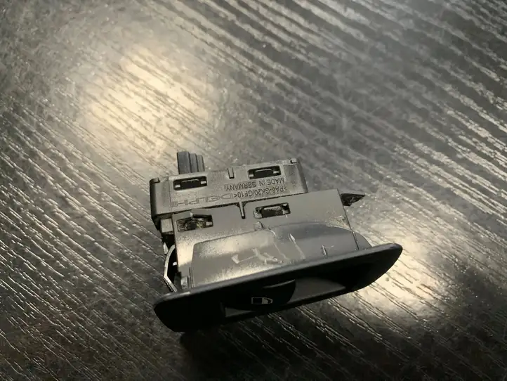 BMW 5 E60 E61 (2004 - 2010) 15939948 Кнопка стеклоподъемников — фото 4