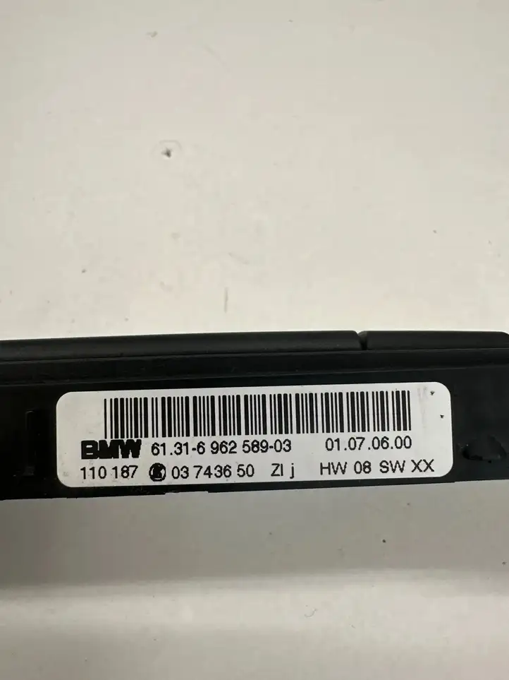 BMW 3 E90 E91 (2005 - 2012) 6962589 Включатель обогрева — фото 4