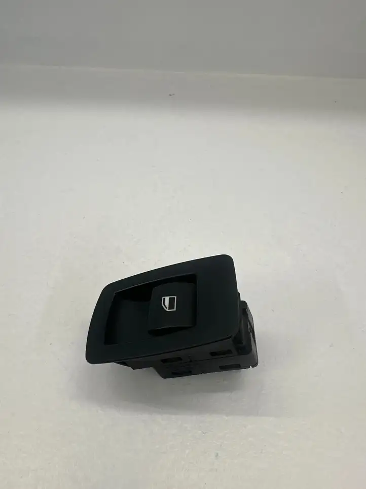 BMW 3 E90 E91 (2005 - 2012) 6945874 Кнопка стеклоподъемников — фото 3