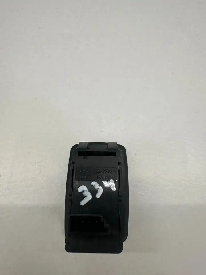 BMW 3 E90 E91 (2005 - 2012) 6945874 Кнопка стеклоподъемников — фото 4