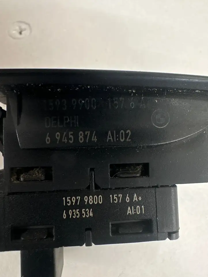 BMW 3 E90 E91 (2005 - 2012) 6945874 Кнопка стеклоподъемников — фото 5