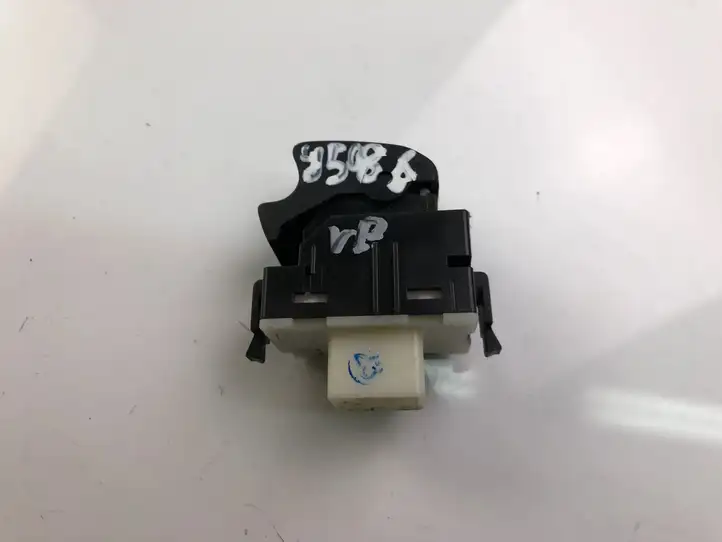 Toyota Avensis T250 (2006 - 2009) 8481005050 Блок кнопок стеклоподъемников — фото 3