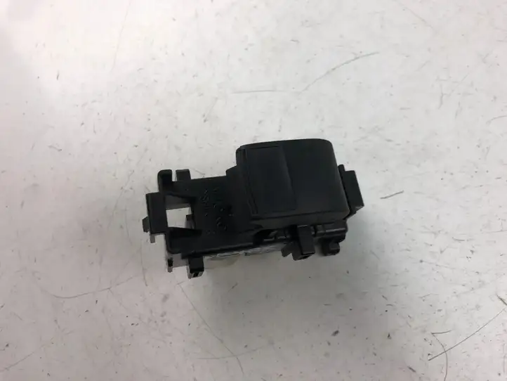 Nissan Qashqai (2010 - 2013) 8292K49 Блок кнопок стеклоподъемников — фото 2