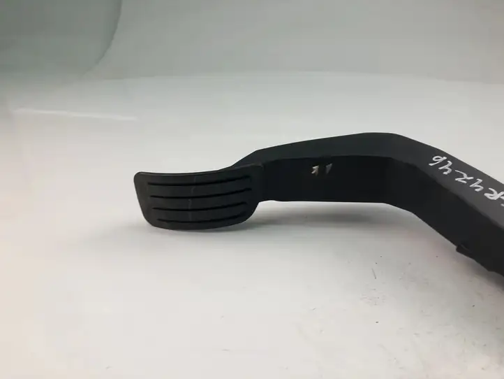 Opel Corsa F (2019 - ) 9827704480 Педаль акселератора — фото 3