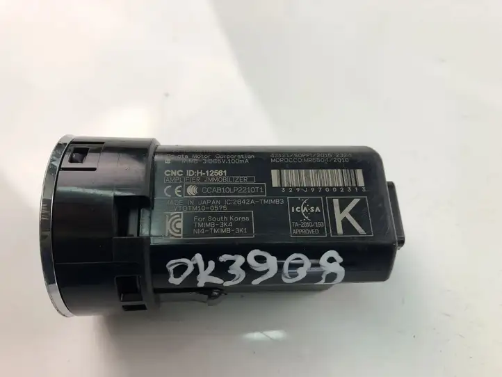 Toyota Prius+ (ZVW40) (2011 - 2018) 2010DJ2910 Другие включатели / ручки/ переключатели — фото 2