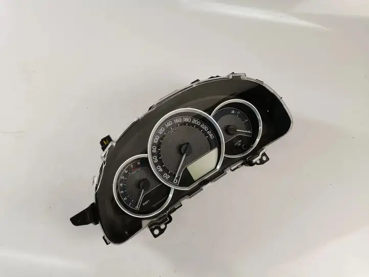 Toyota Auris E180 (2012 - 2018)  838000ZU20 Спидометр (приборный щиток)