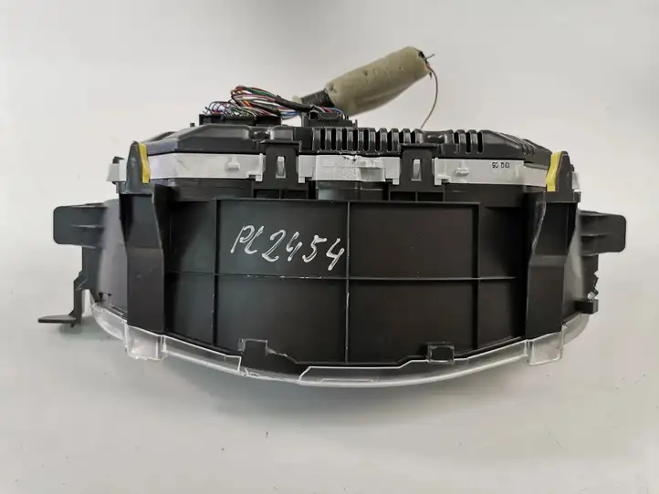 Toyota Auris E180 (2012 - 2018)  838000ZU20 Спидометр (приборный щиток)