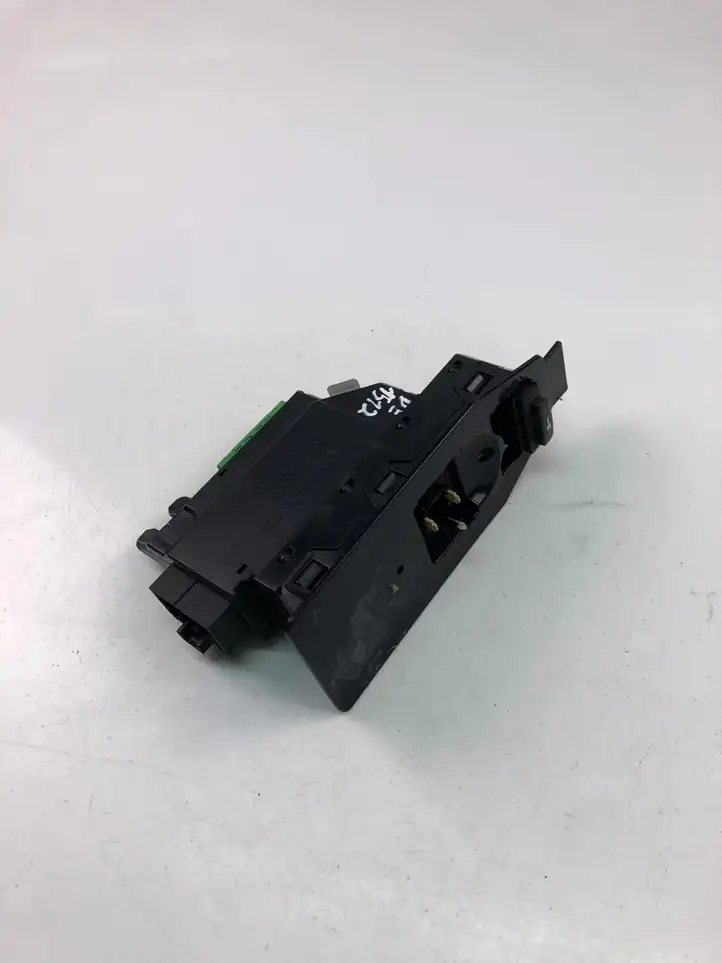 Volvo XC90 (2006 - 2014) 30737519 Кнопка стеклоподъемников — фото 1
