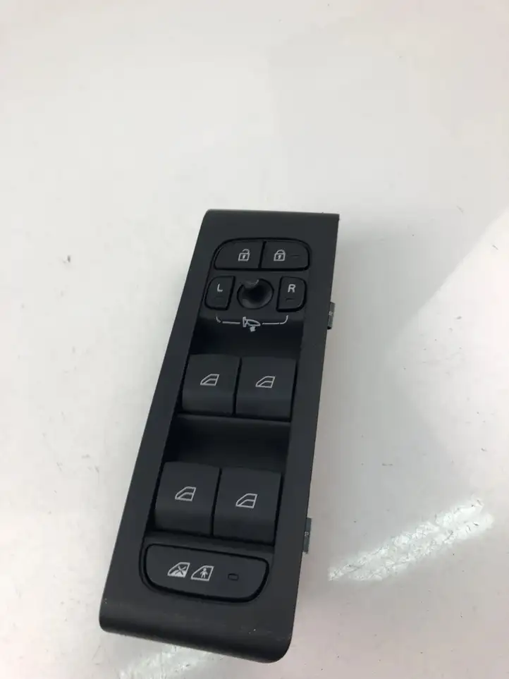 Volvo XC40 (2017 - ) 32319765 Кнопка стеклоподъемников — фото 2