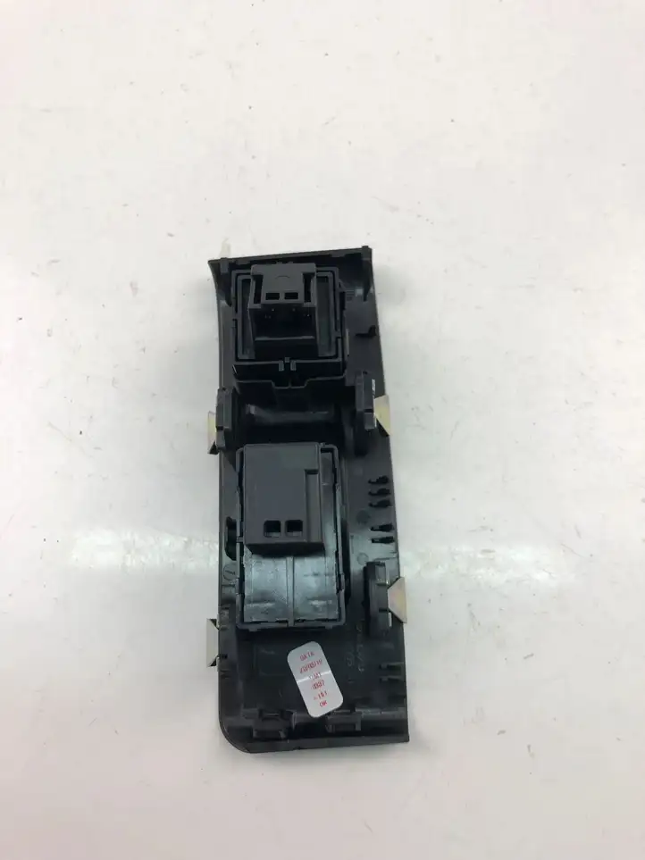 Volvo XC40 (2017 - ) 31456060 Кнопка стеклоподъемников — фото 3