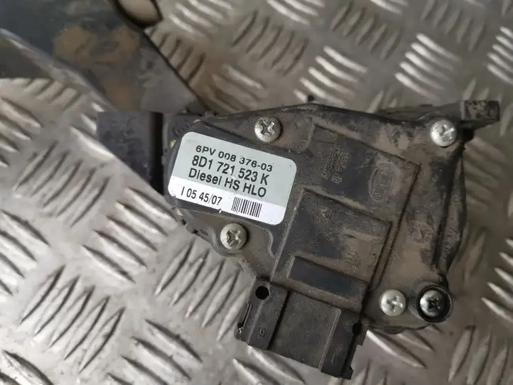 Volkswagen PASSAT B5.5 (2001 - 2005) 8D1721523K Педаль акселератора — фото 2