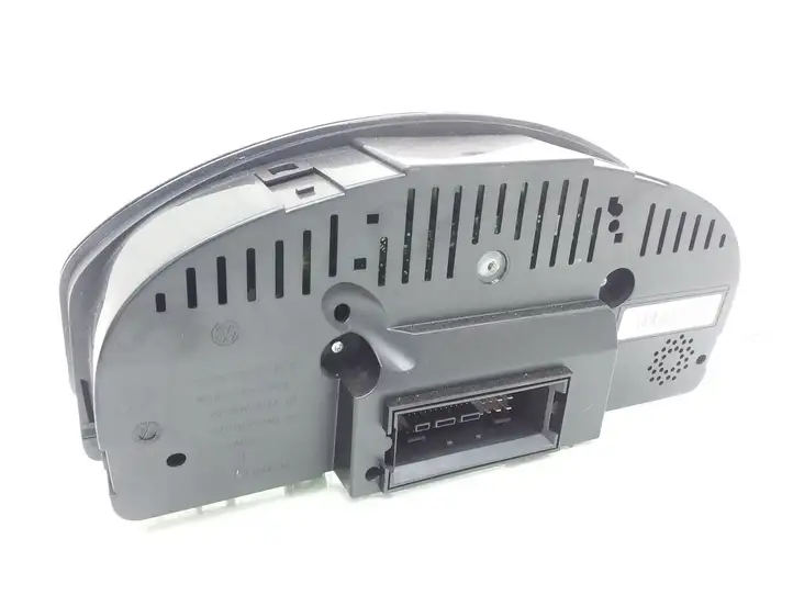 Volkswagen Tiguan (2007 - 2011)  5N0920870D Спидометр (приборный щиток)