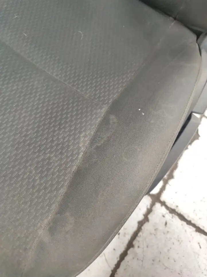 Toyota Auris 150 (2006 - 2012) Переднее сиденье водителя — фото 6