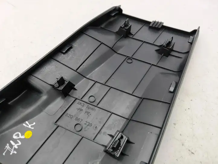 Audi A1 (2019 - )  82G867239 Отделка стойки (B) (нижняя)