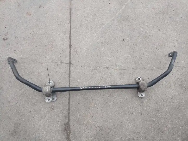 BMW 5 F10 F11 (2009 - 2016) Стабилизатор поперечной устойчивости — фото 1