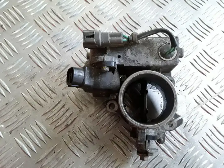 Toyota Corolla E120 E130 (2000 - 2004) 270202007 Дроссельная заслонка — фото 1