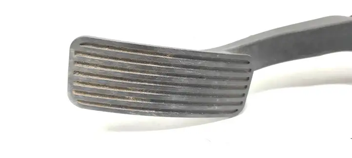 Opel Astra J (2009 - 2012) 13252704 Педаль акселератора — фото 3
