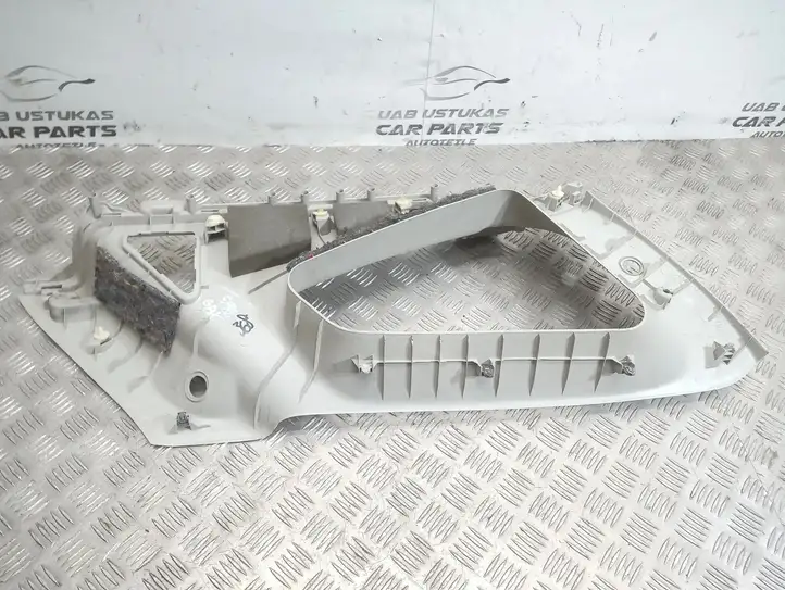 Nissan Qashqai (2010 - 2013) Обшивка стойки C — фото 4