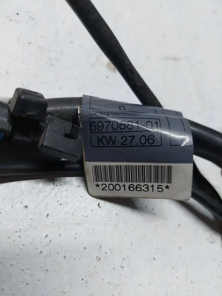 BMW 5 E60 E61 (2004 - 2010) 6970681 Минусовой провод аккумулятора — фото 3