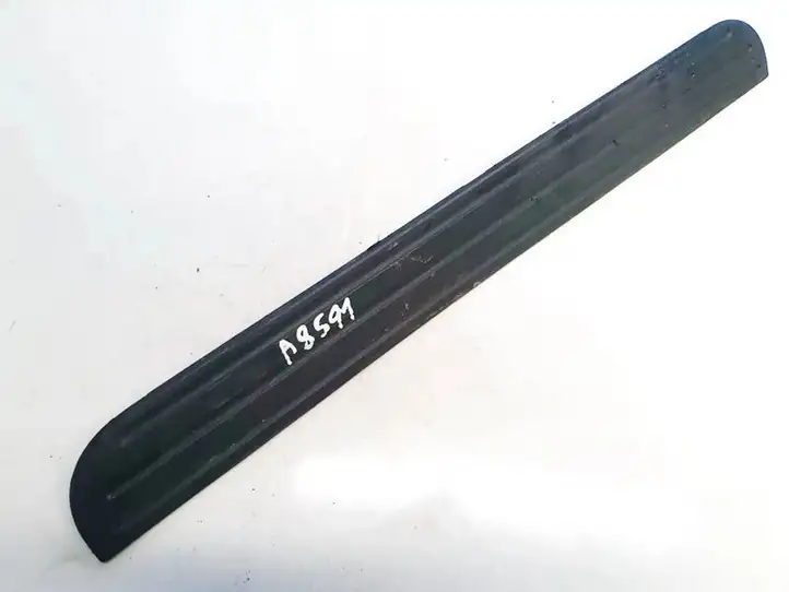 Toyota RAV 4 (XA30) (2006 - 2016) 6791142030 Внутренняя отделка переднего порога — фото 1