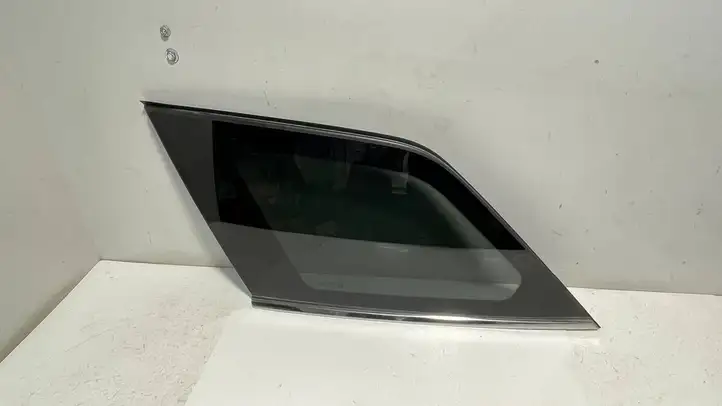 Peugeot 5008 II (2017 - 2020) 9812842380 Заднее боковое стекло — фото 1