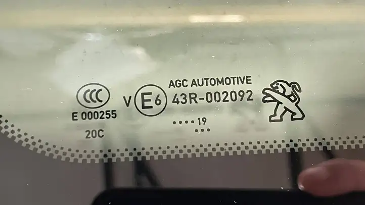 Peugeot 5008 II (2017 - 2020) 9812842380 Заднее боковое стекло — фото 3