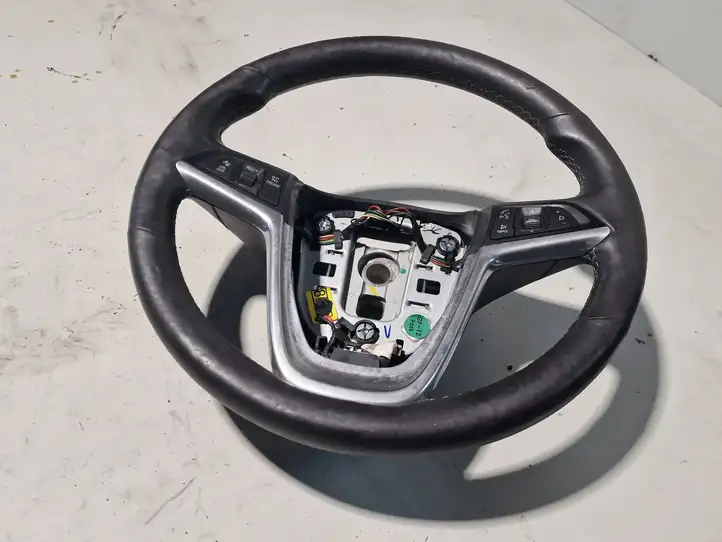 Buick Encore I (2012 - 2019) Руль — фото 1