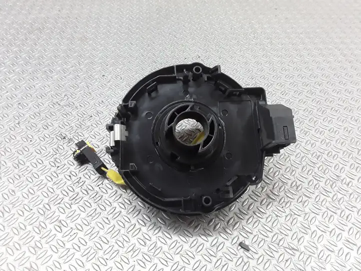 Toyota Corolla E120 E130 (2000 - 2004) Контактное кольцо SRS — фото 1