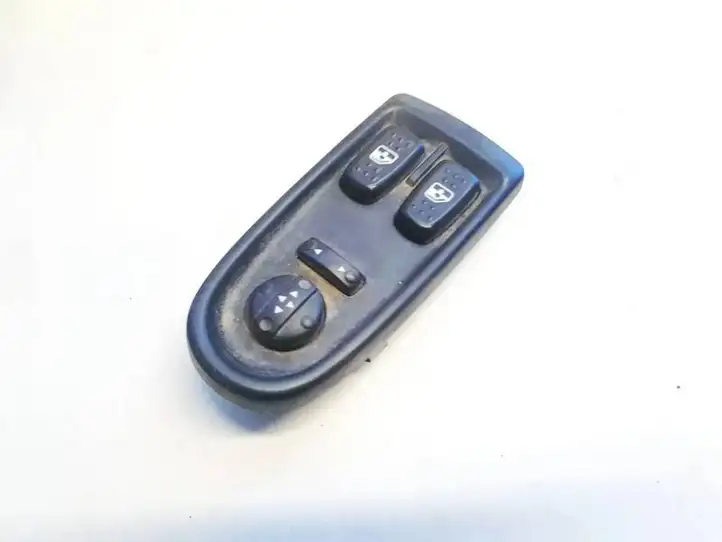 Iveco Daily Daily 30.8 - 9 (1995 - 2008) 580130 Блок кнопок стеклоподъемников — фото 1