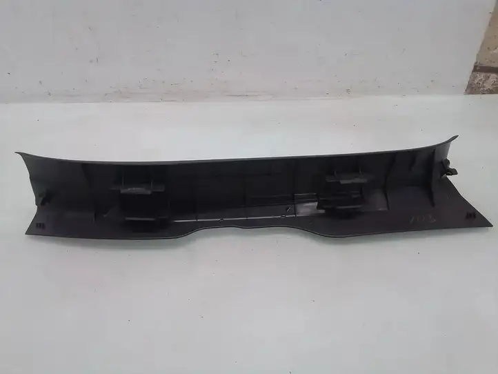 Toyota Auris 150 (2006 - 2012) 6791702060 Внутренняя отделка заднего порога — фото 2