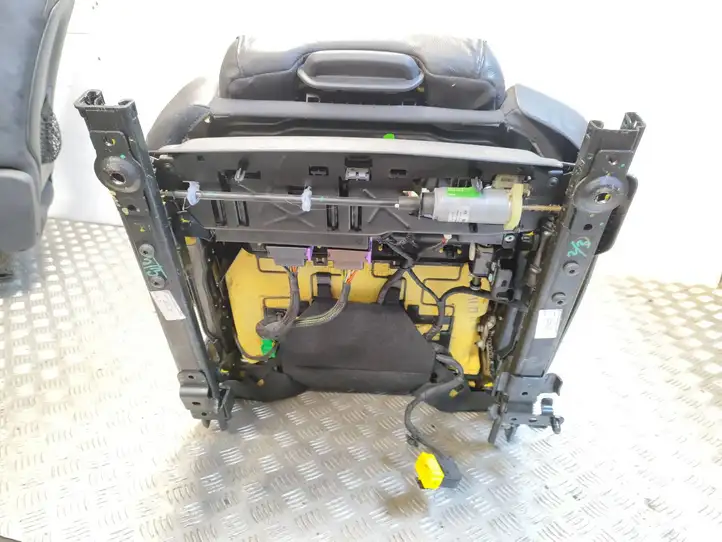 Citroen DS5 (2011 - 2018) Комплект сидений — фото 5
