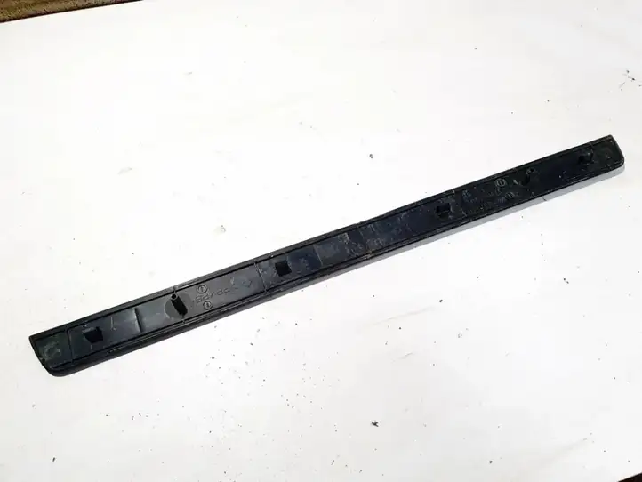 Toyota RAV 4 (XA20) (2000 - 2005) 6791142010 Внутренняя отделка переднего порога — фото 2