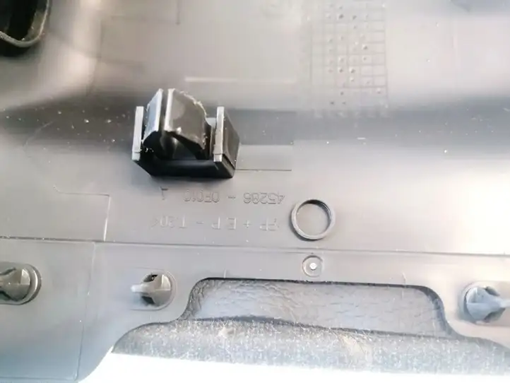 Toyota Corolla Verso AR10 (2004 - 2009) 452860F010 Обшивка рулевой колонки — фото 3