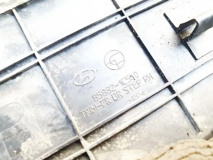 Hyundai Getz (2005 - 2011) 858821c510 Внутренняя отделка переднего порога — фото 3