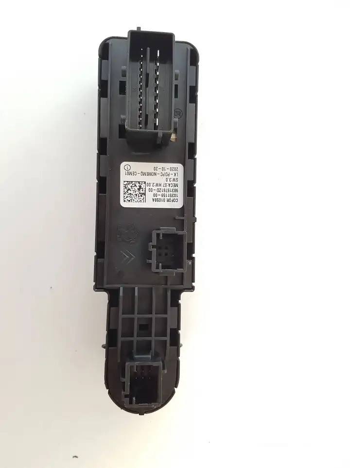 Citroen C5 Aircross (2017 - ) 98319761ZD Блок кнопок стеклоподъемников — фото 3