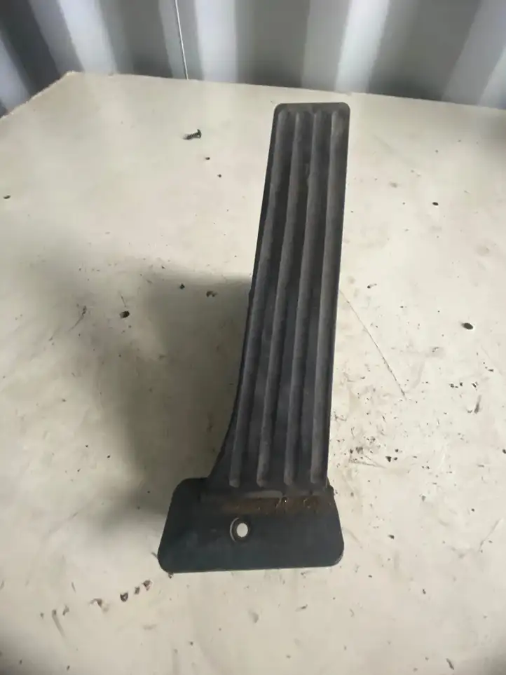 BMW 3 F30 F35 F31 (2012 - 2018) 6853176 Педаль акселератора — фото 2