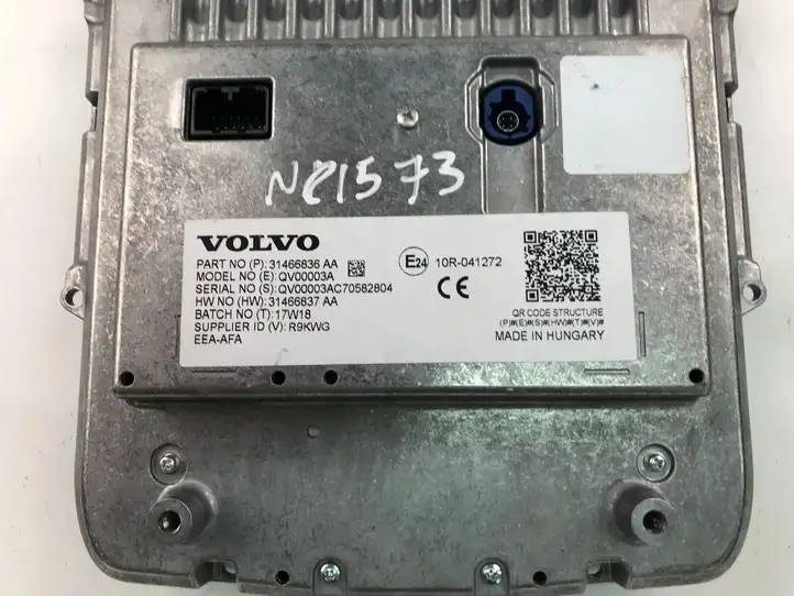 Volvo S90, V90 (2016 - 2020) 31466836AA Дисплей / маленький экран — фото 3
