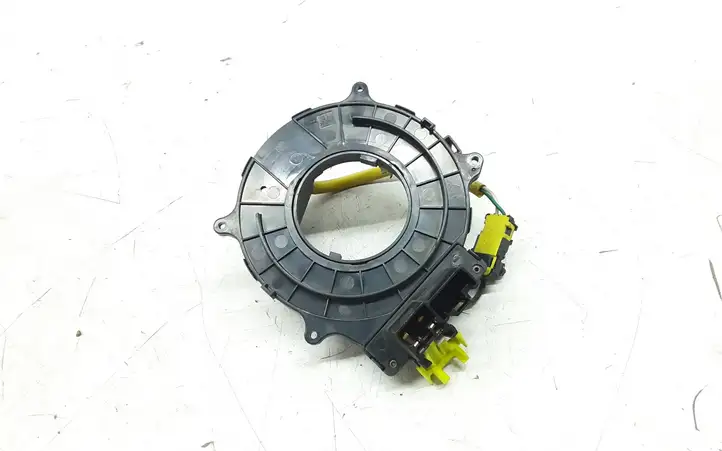 Toyota Avensis T220 (2000 - 2003) Контактное кольцо SRS — фото 1