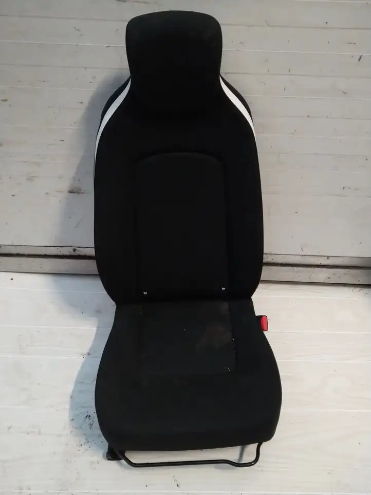 Renault Zoe (2012 - ) Переднее сиденье пассажира — фото 2